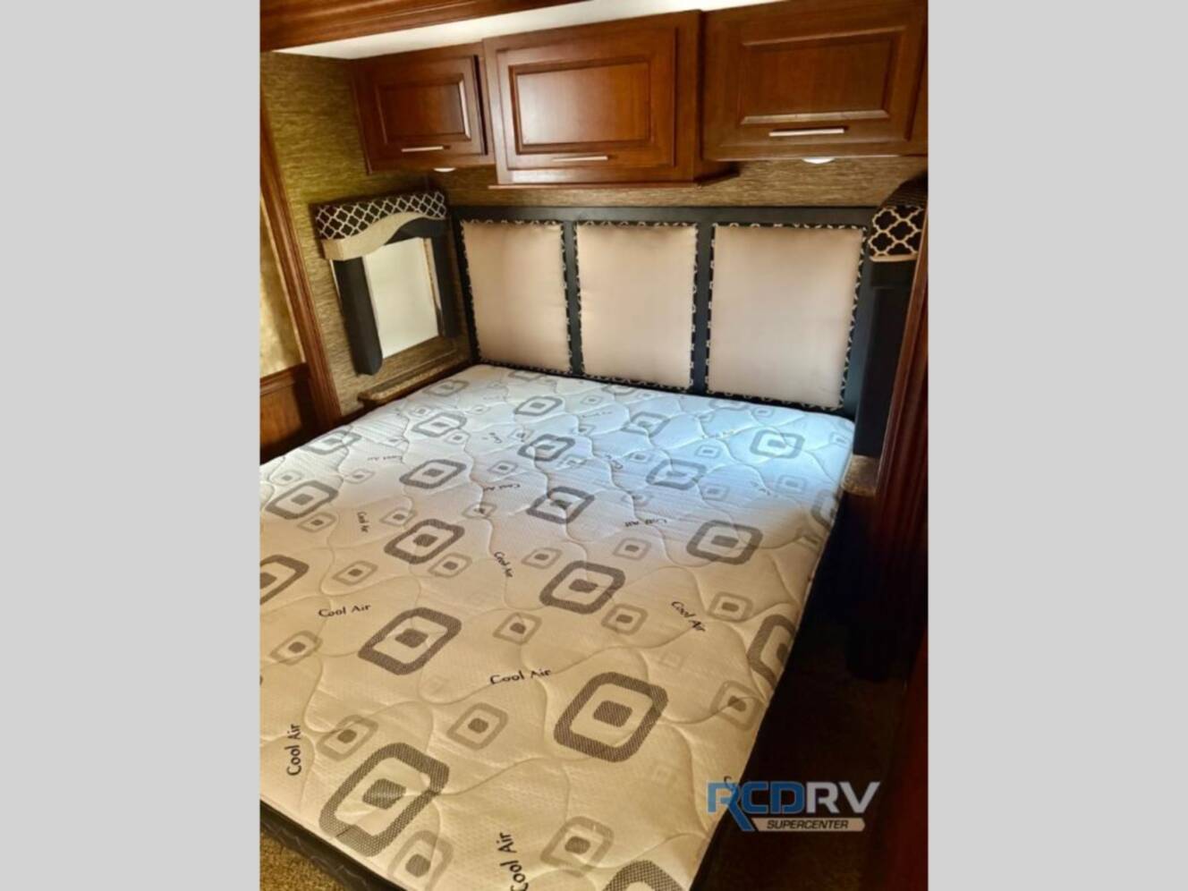 A photo of this 2016 Coachmen Rv Sportscoach Cross Country RD 407FW