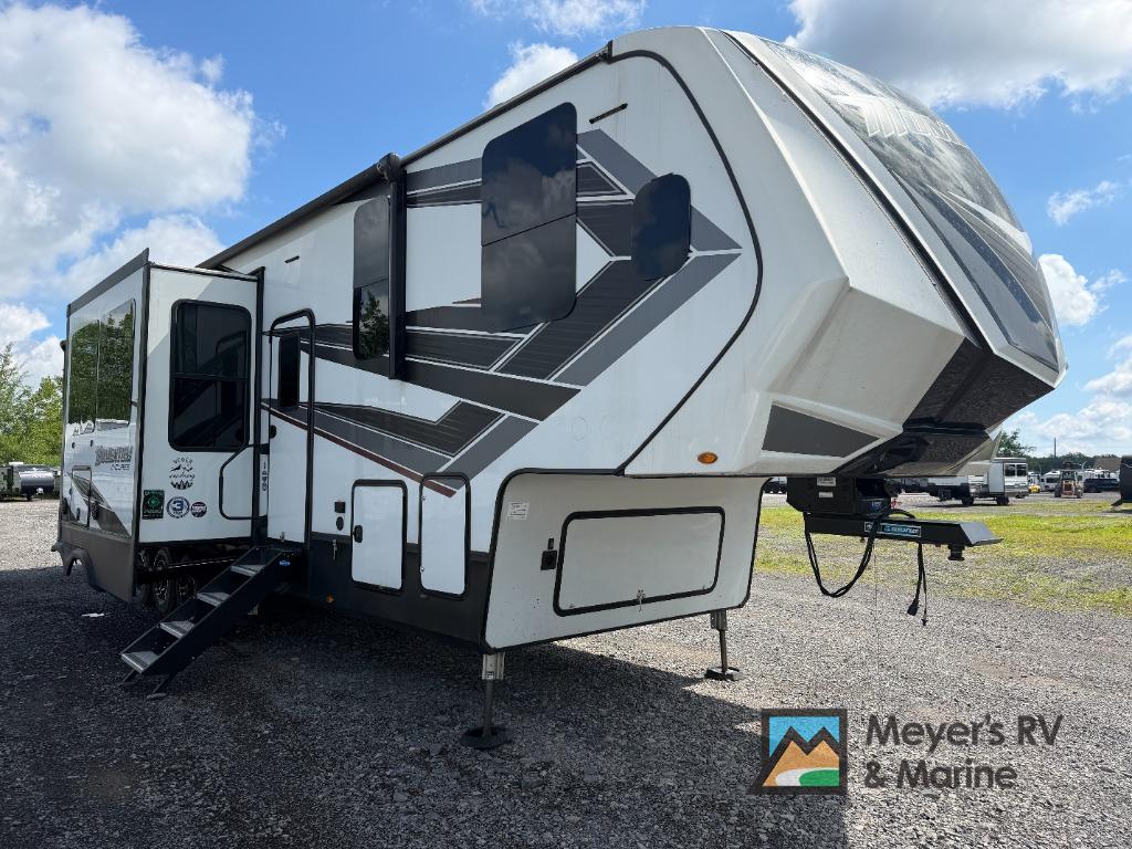 2022 Grand Design Momentum M-Class 381MS in cicero NY