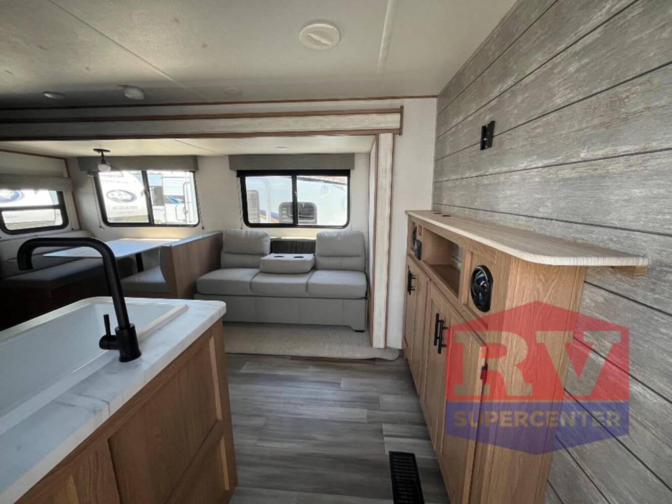 A photo of this 2023 Prime Time Rv Avenger 28QBSLE