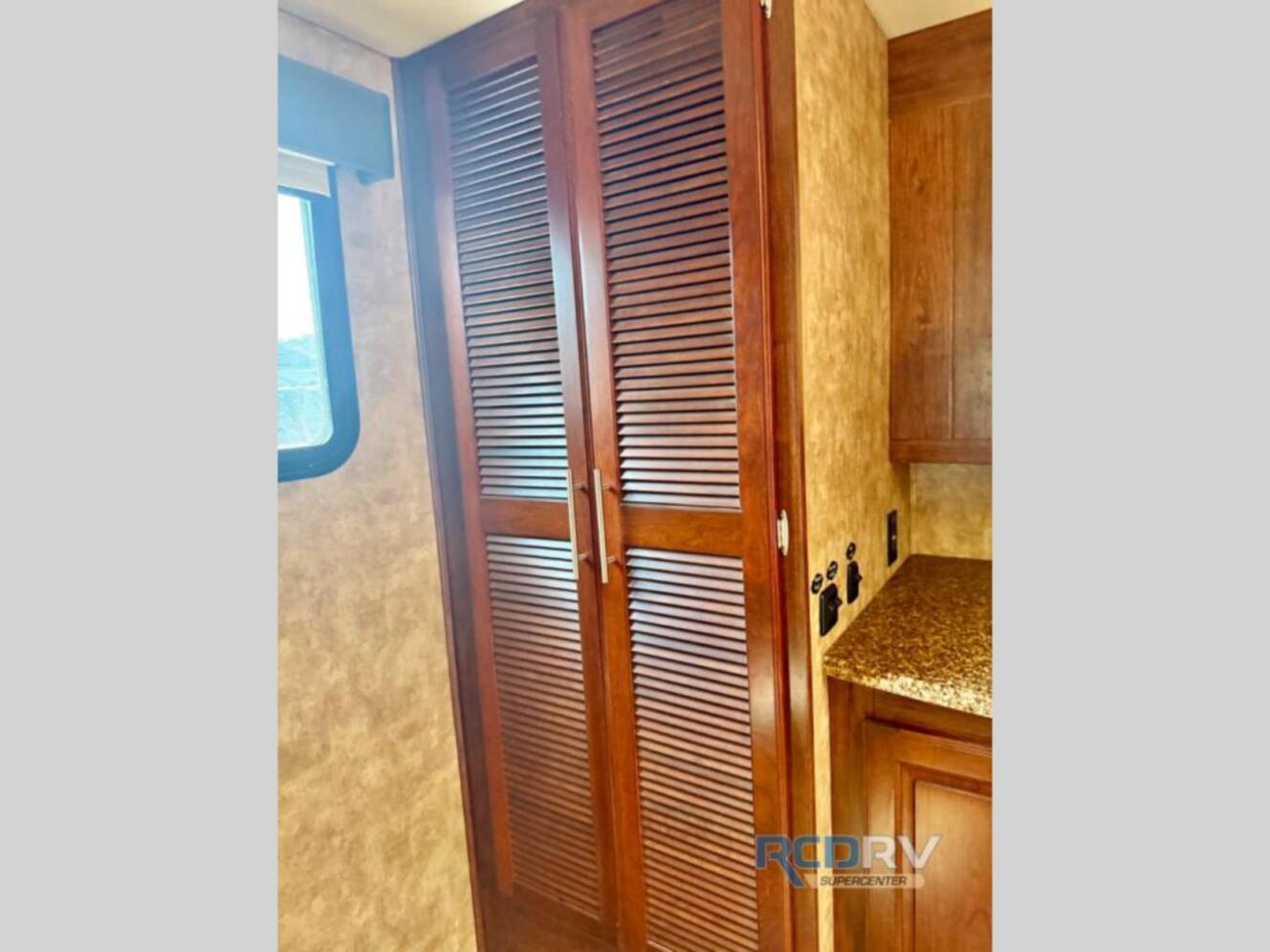 A photo of this 2016 Coachmen Rv Sportscoach Cross Country RD 407FW
