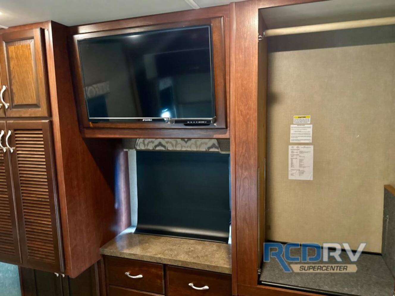 A photo of this 2017 Fleetwood Rv Bounder 33C