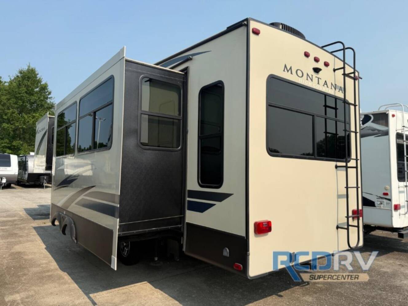 A photo of this 2019 Keystone Rv Montana High Country 305RL
