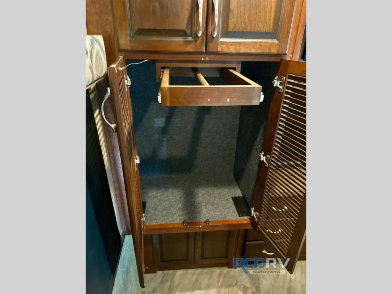 A photo of this 2017 Fleetwood Rv Bounder 33C
