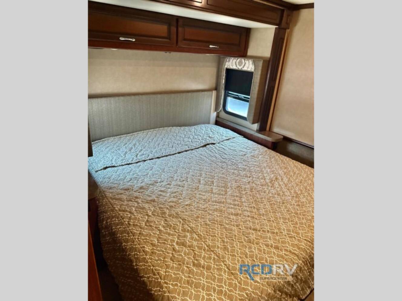 A photo of this 2017 Fleetwood Rv Bounder 33C