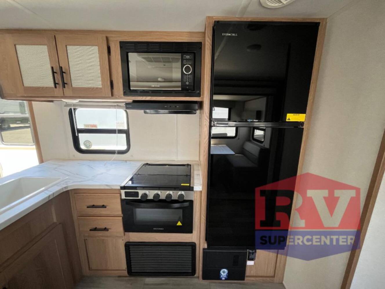 A photo of this 2023 Prime Time Rv Avenger 28QBSLE