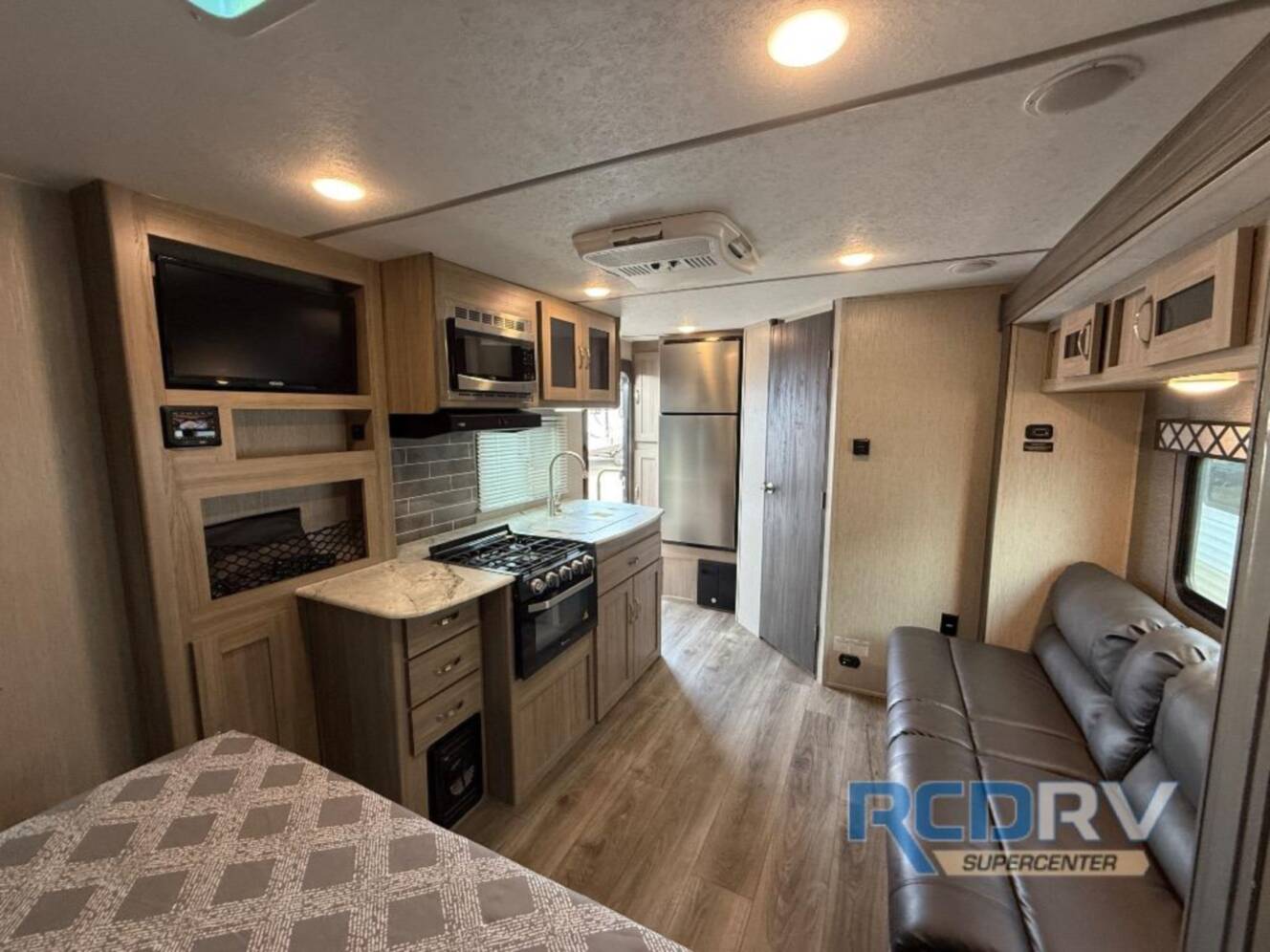 A photo of this 2021 Coachmen Rv Freedom Express Ultra Lite 192RBS