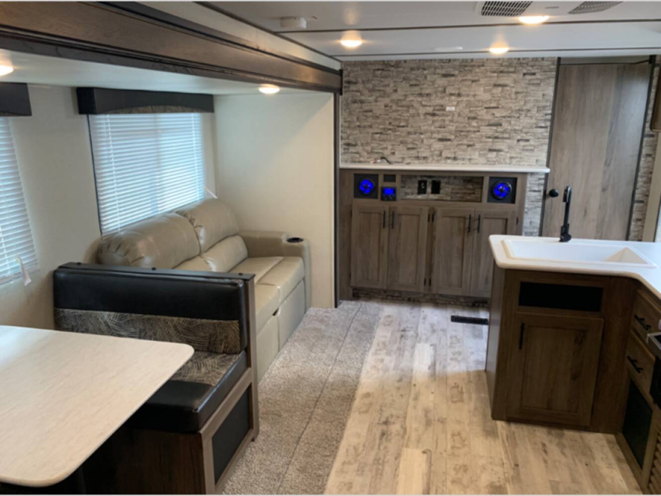A photo of this 2023 Prime Time Rv Avenger 28QBSLE