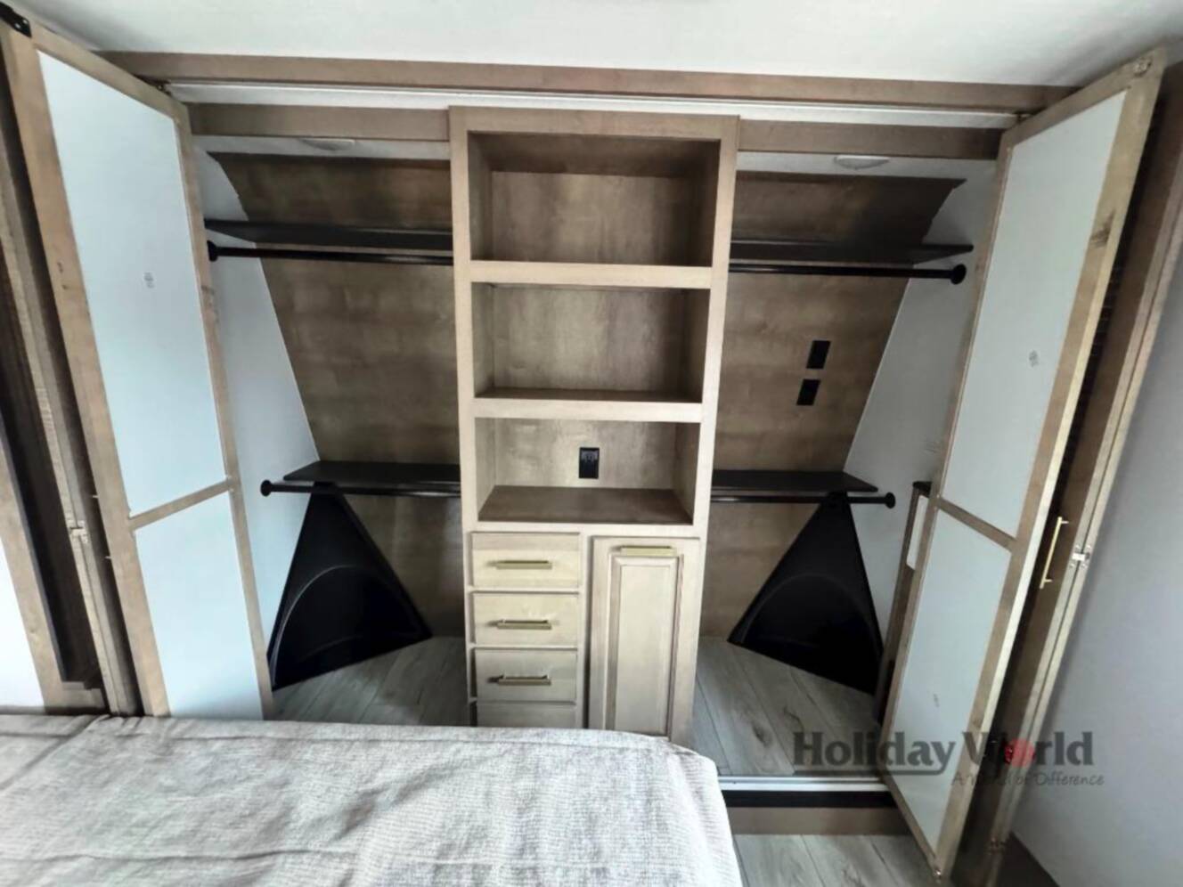 A photo of this 2026 Keystone Rv Montana 3231CK