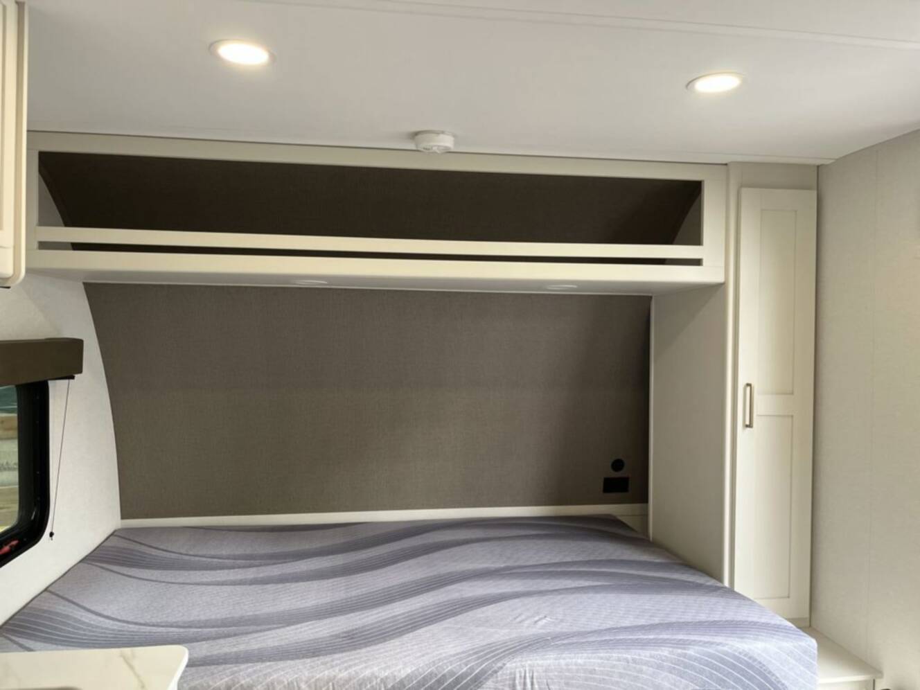A photo of this 2027 Grand Design Transcend Lite 121RBL
