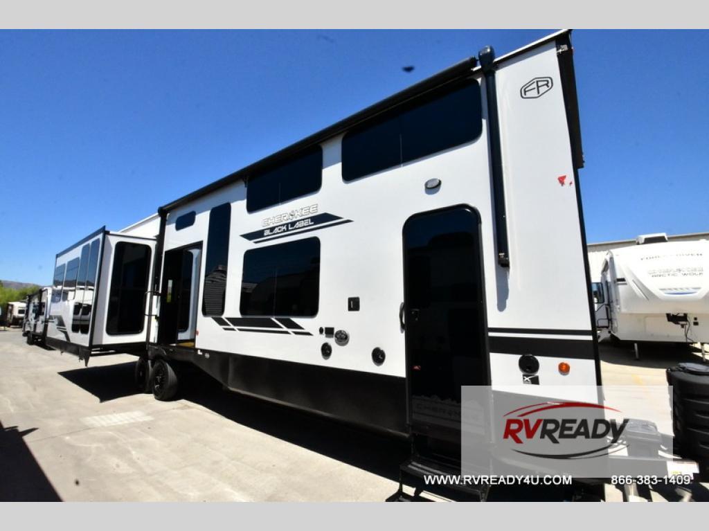 2027 Forest River Rv Cherokee Timberwolf Black Label 39JMBL in lake elsinore CA