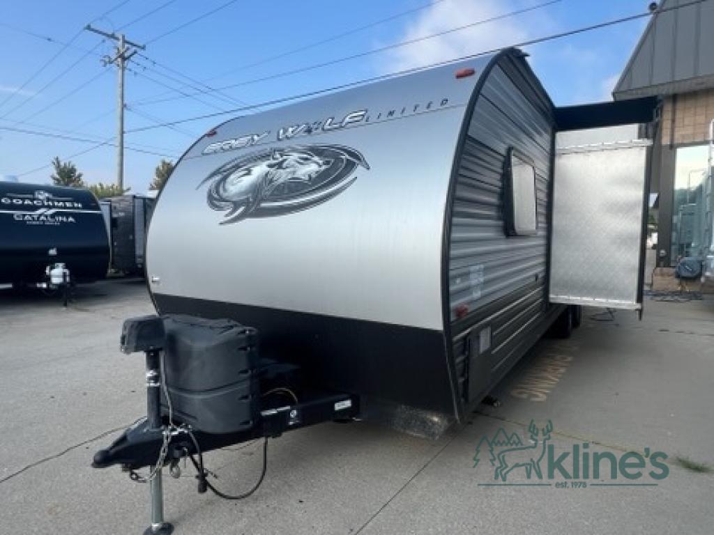 2021 Forest River Rv Cherokee Grey Wolf 26DBH in warren MI
