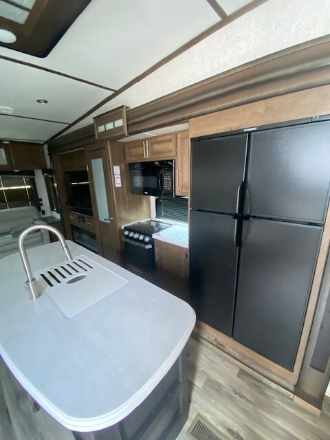 2020 Keystone Rv Cougar 315RLS in saegertown PA
