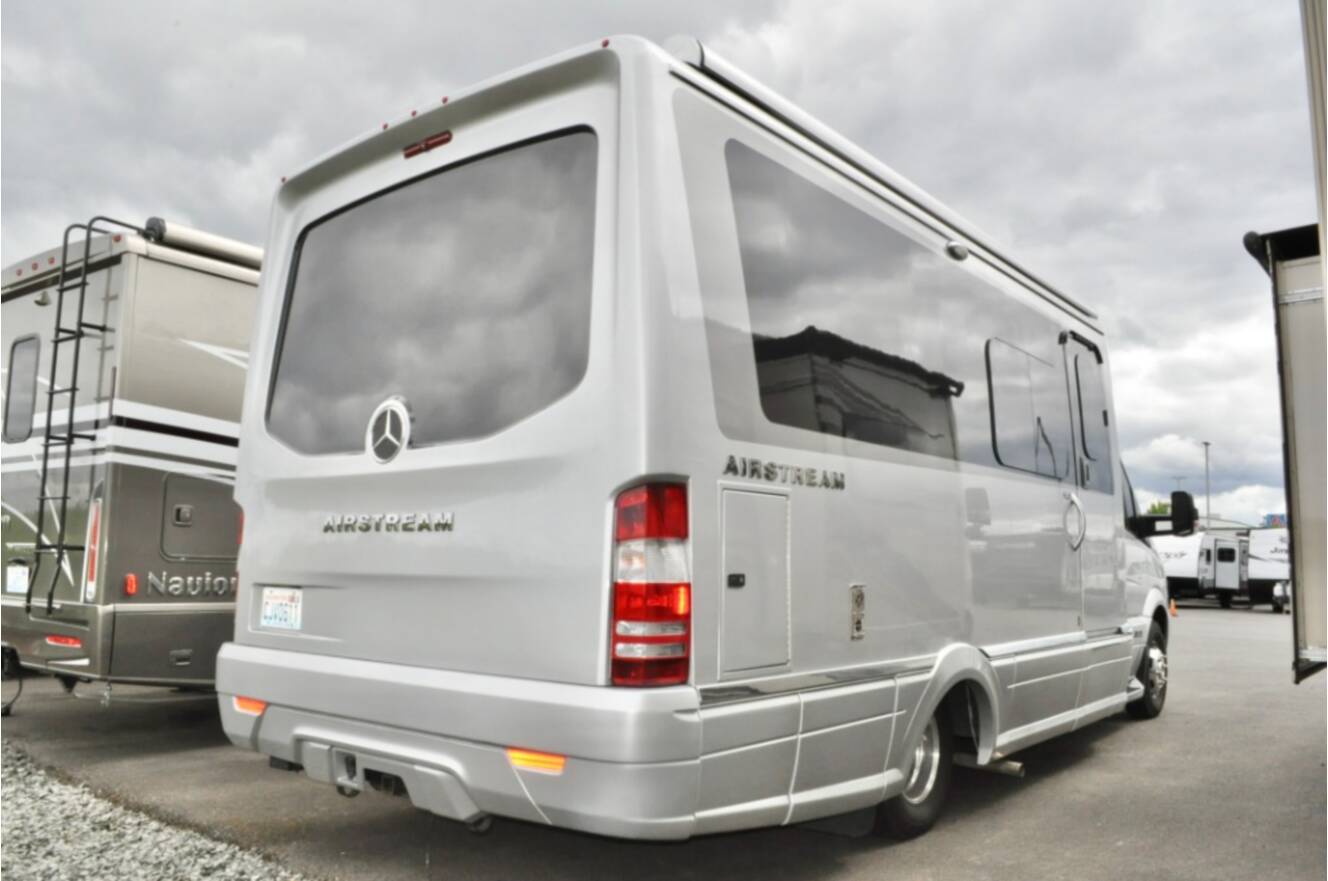 A photo of this 2019 Airstream Atlas 25MS
