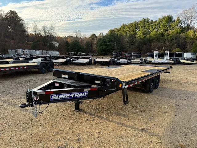 2026 SURE-TRAC 8.5X22 Powder Coated 15K Power Tilt Deckover Equip in Bangor, ME