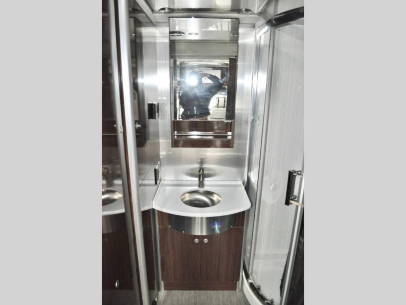 A photo of this 2019 Airstream Atlas 25MS