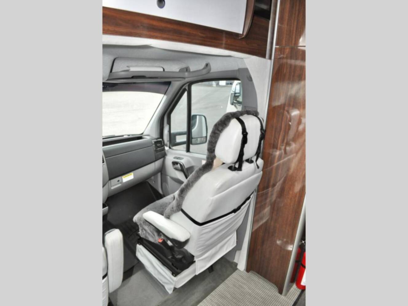 A photo of this 2019 Airstream Atlas 25MS