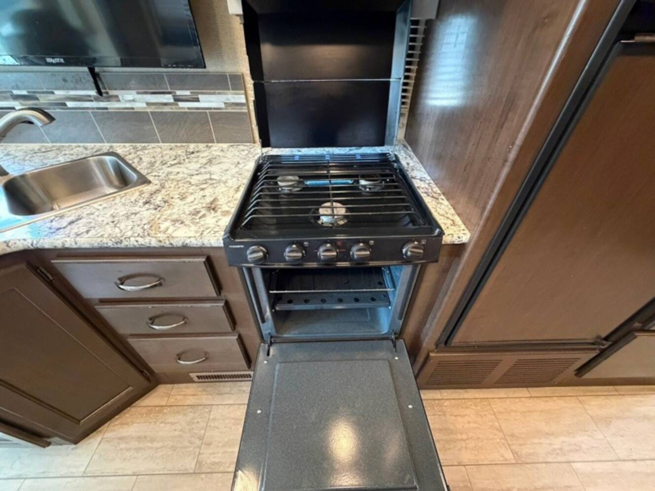 A photo of this 2018 Thor Motor Coach Freedom Traveler 27A
