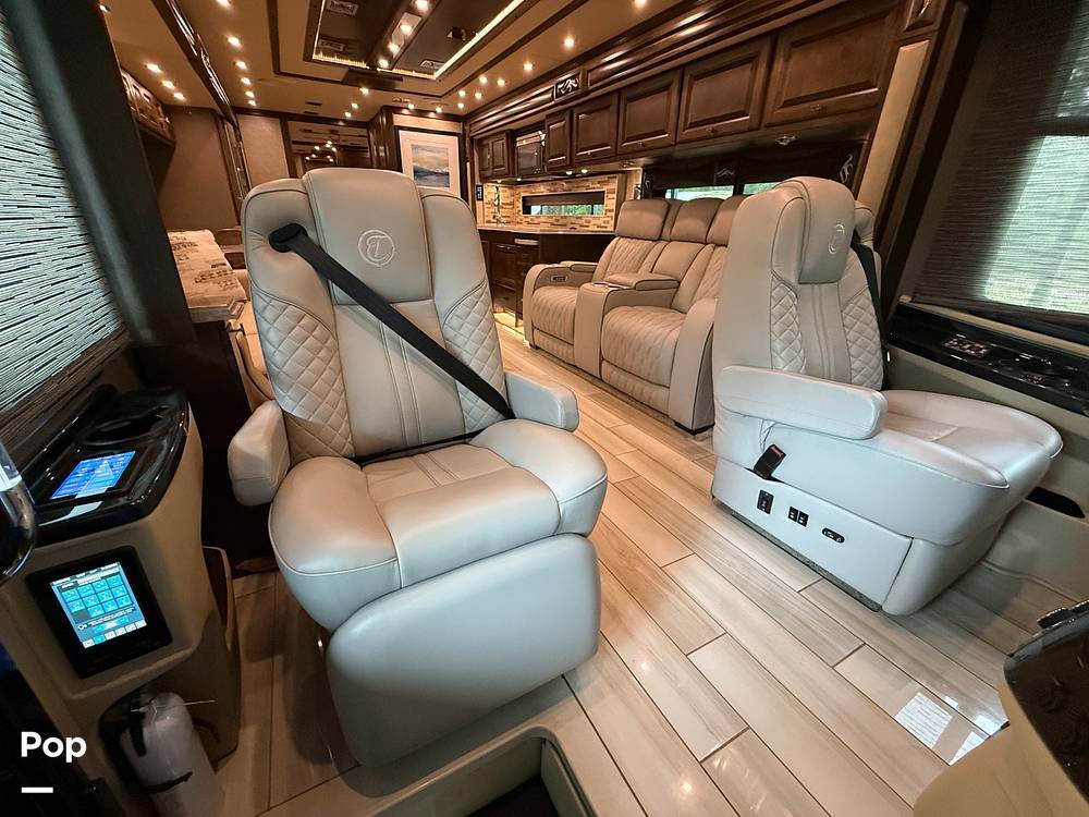 2019 Tiffin Phaeton 44OH in weeki wachee FL