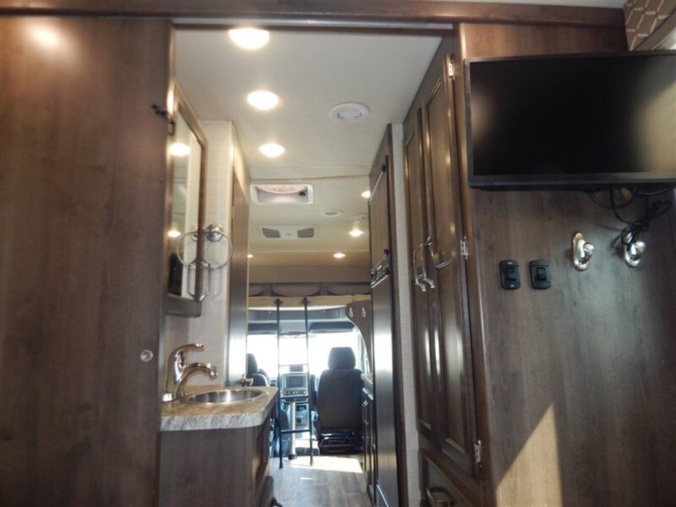 A photo of this 2018 Jayco Melbourne 24KP