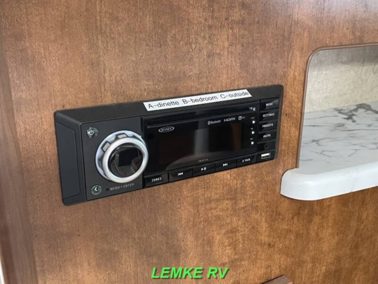 A photo of this 2021 Lance 1985