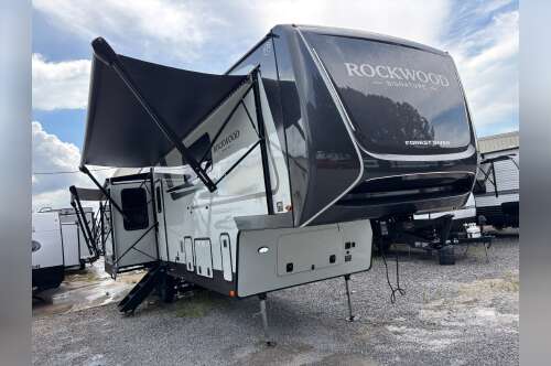 2027 Forest River Rockwood Signature 401SFB in decatur AL