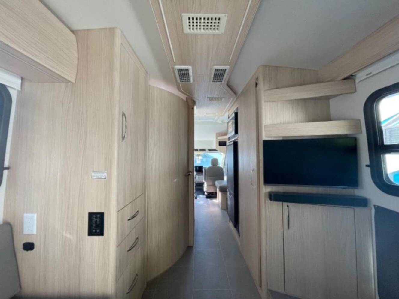 A photo of this 2025 Leisure Travel Wonder 24RL
