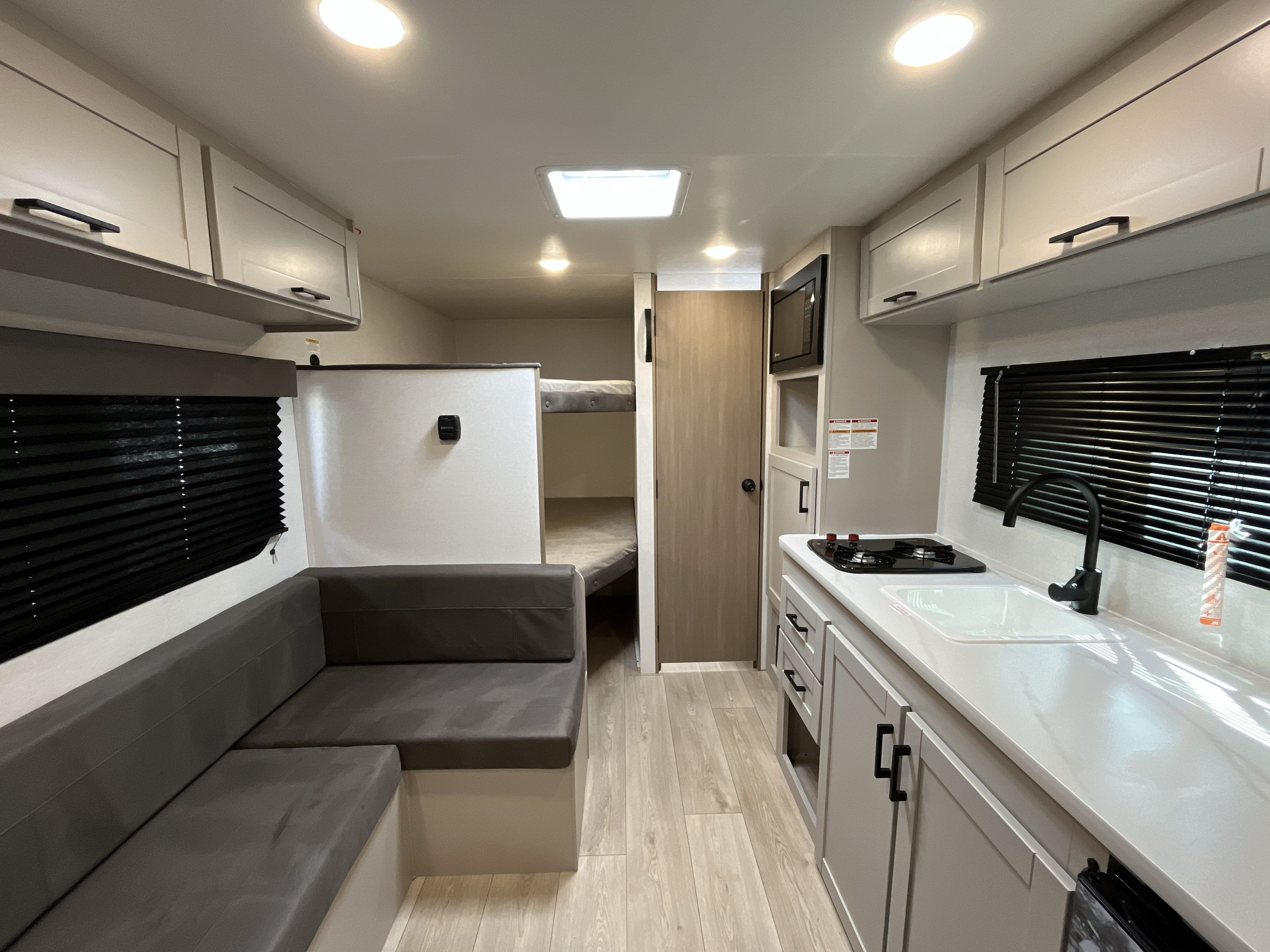 2027 Jayco JAY FLIGHT SPORT 172DBW in morgan hill CA