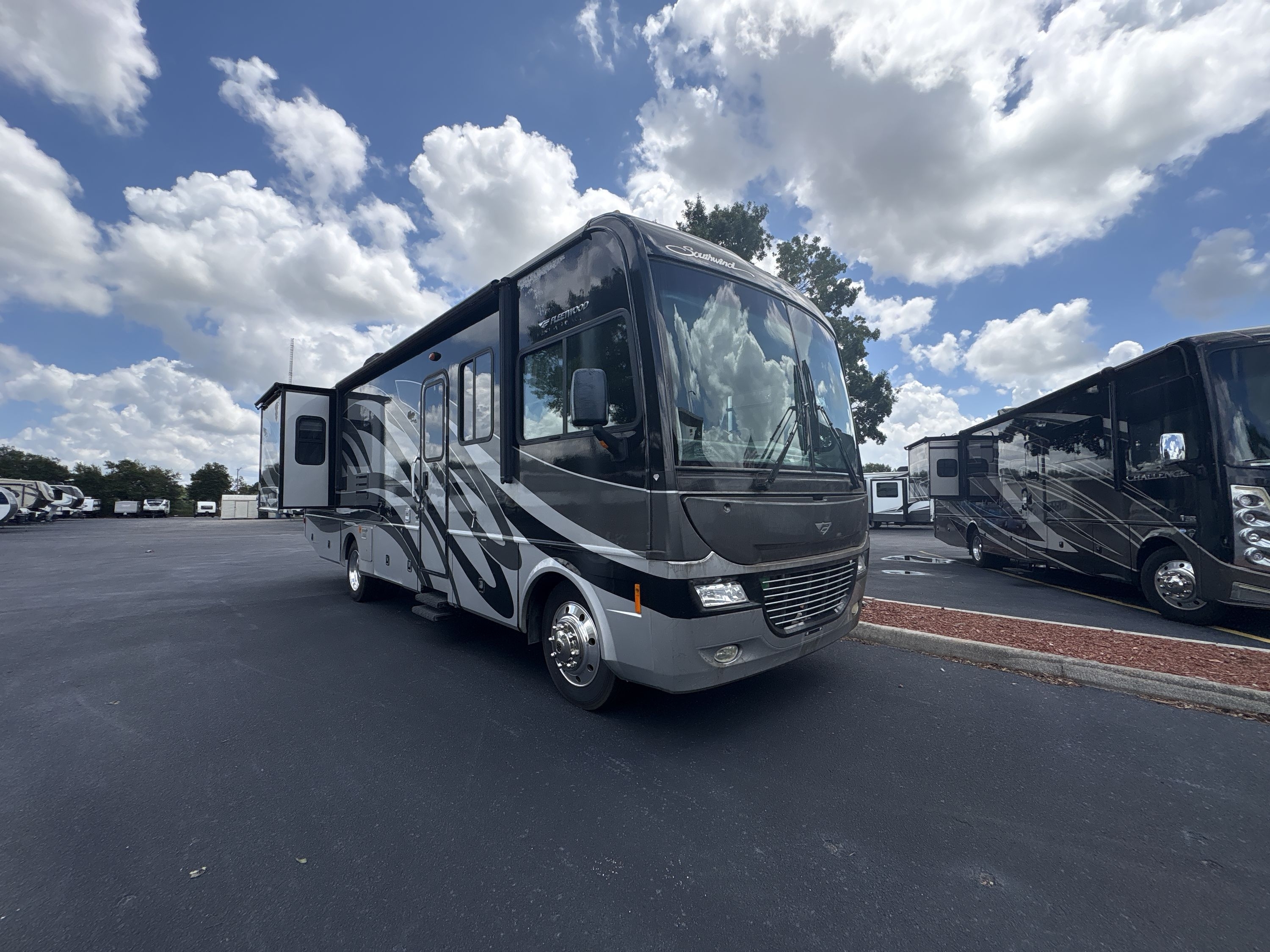 2008 Fleetwood SOUTHWIND 32VS FORD in bartow FL
