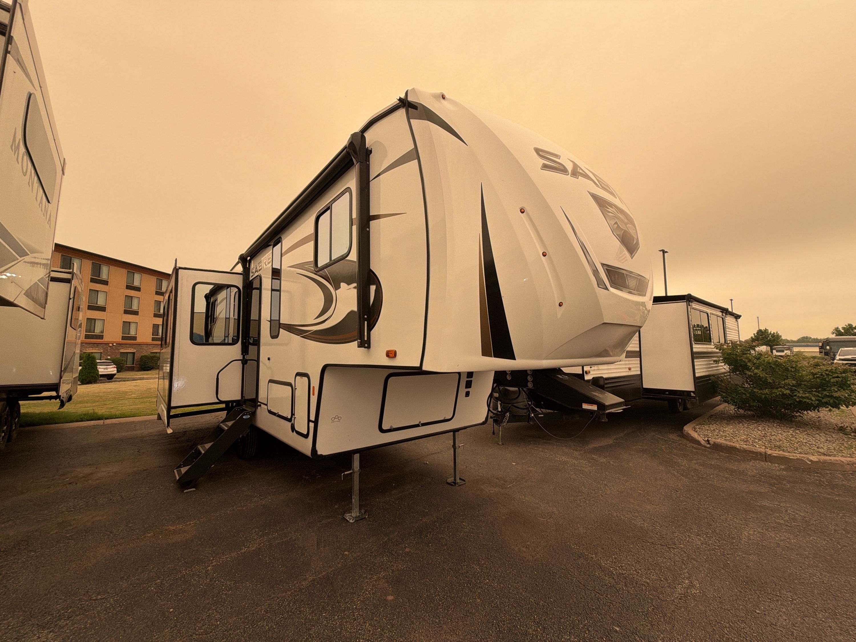 2024 Forest River SABRE 26BBR RV