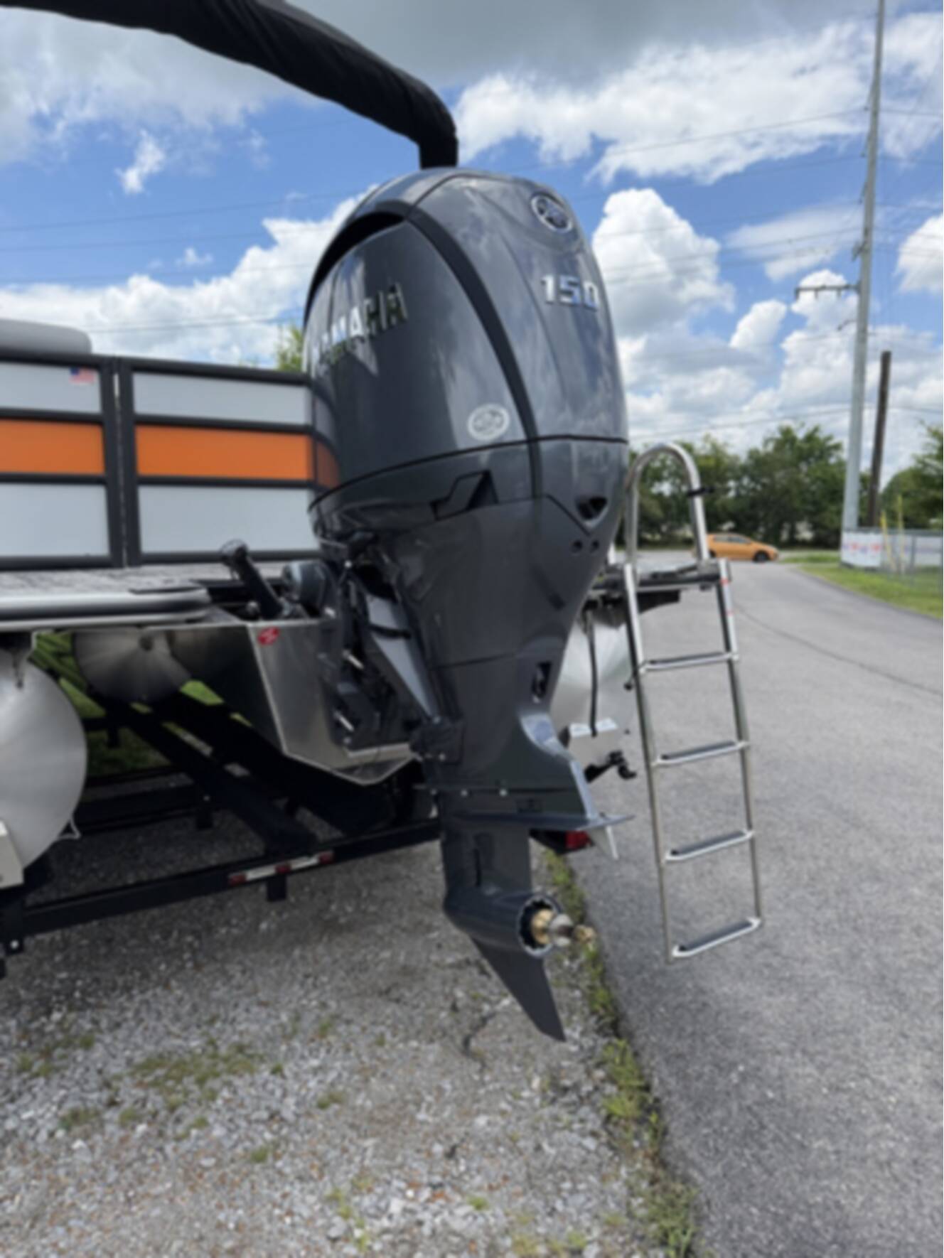 A photo of this 2027 Bentley Pontoons Bolt 223