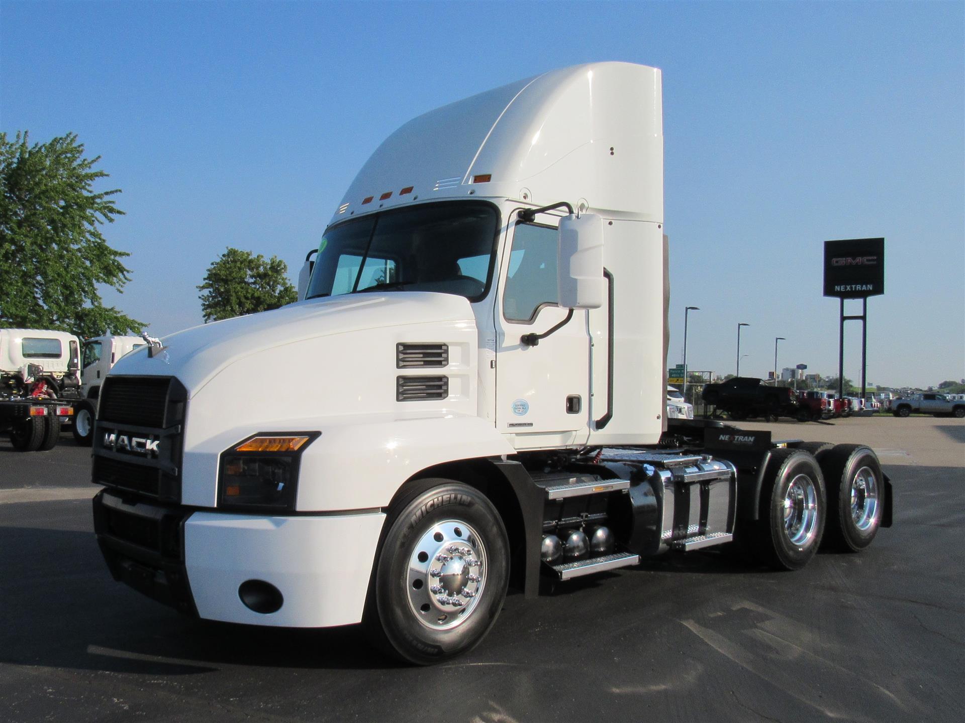 2020 Mack ANTHEM 64T DAYCAB in Kansas City, MO