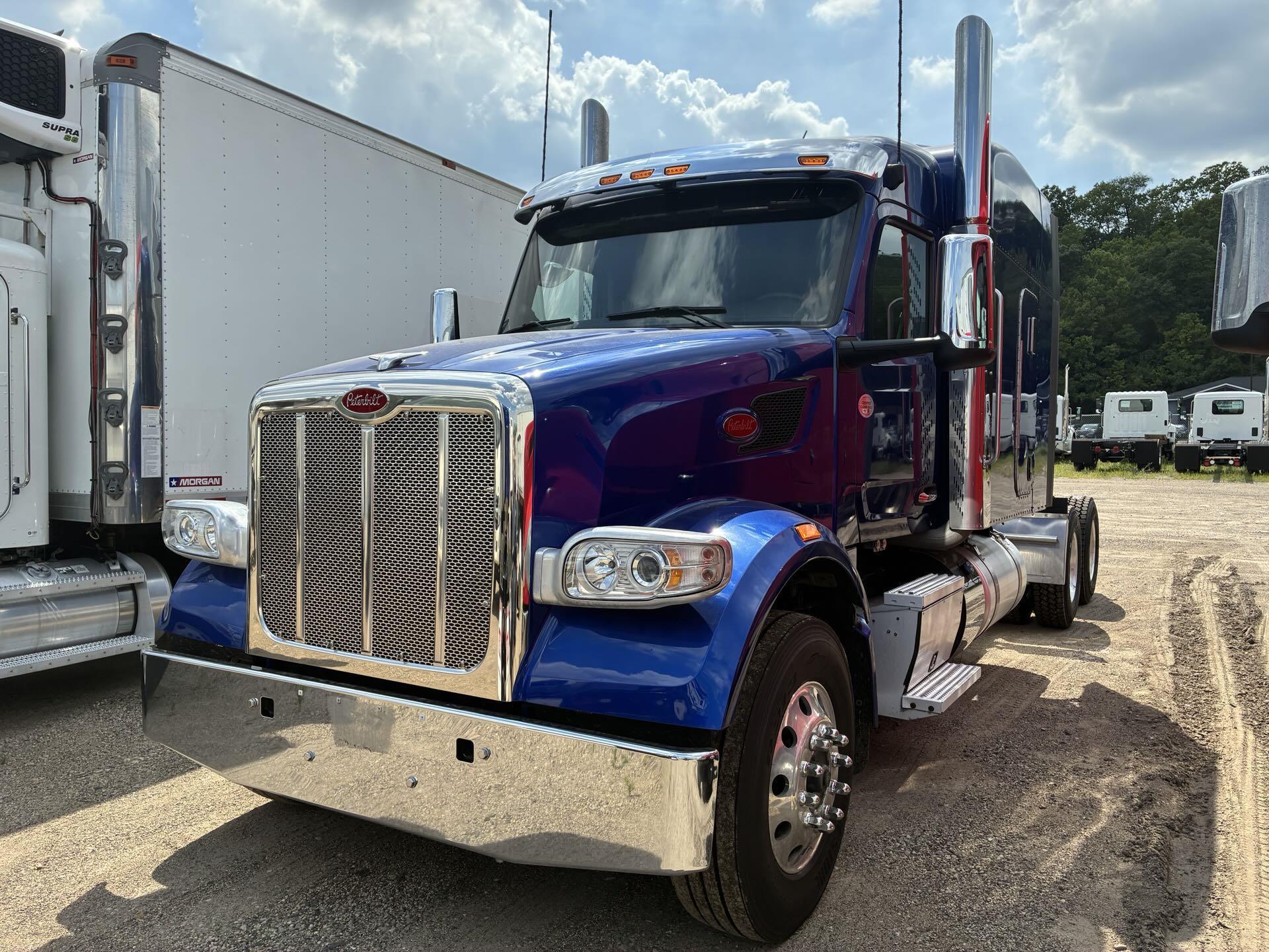 2024 PETERBILT 567 in South Saint Paul, MN