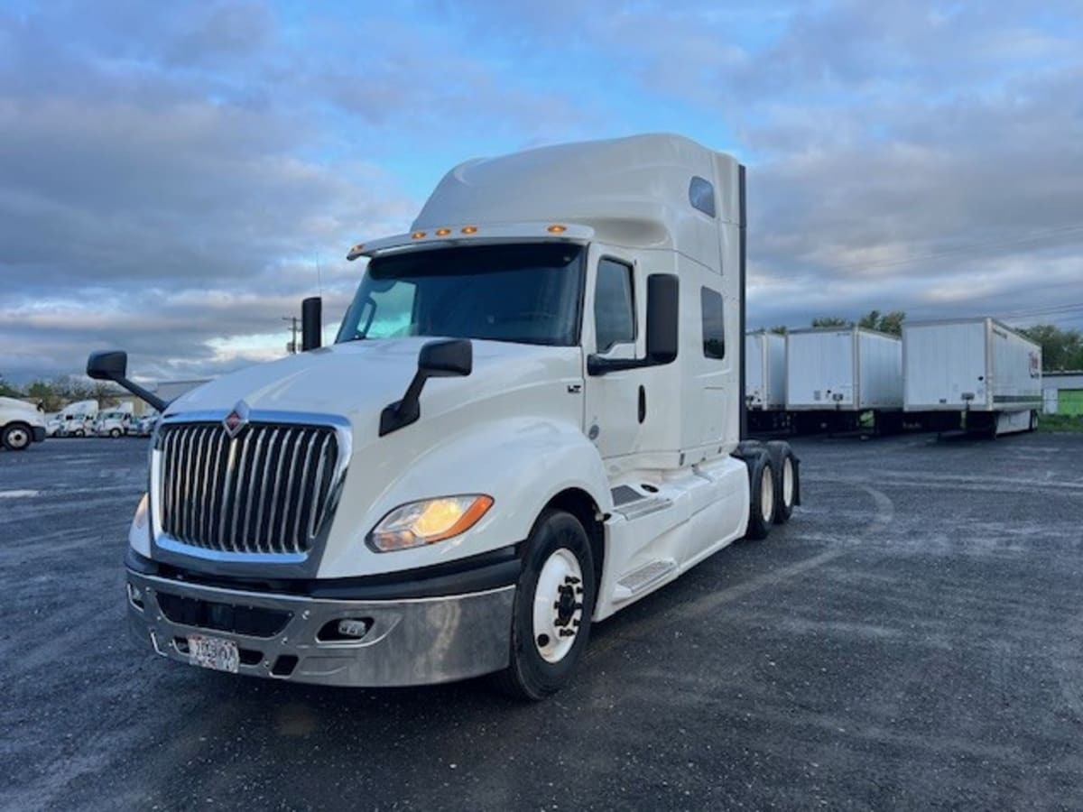 2020 INTERNATIONAL LT625 SLPR CAB in Allentown, PA