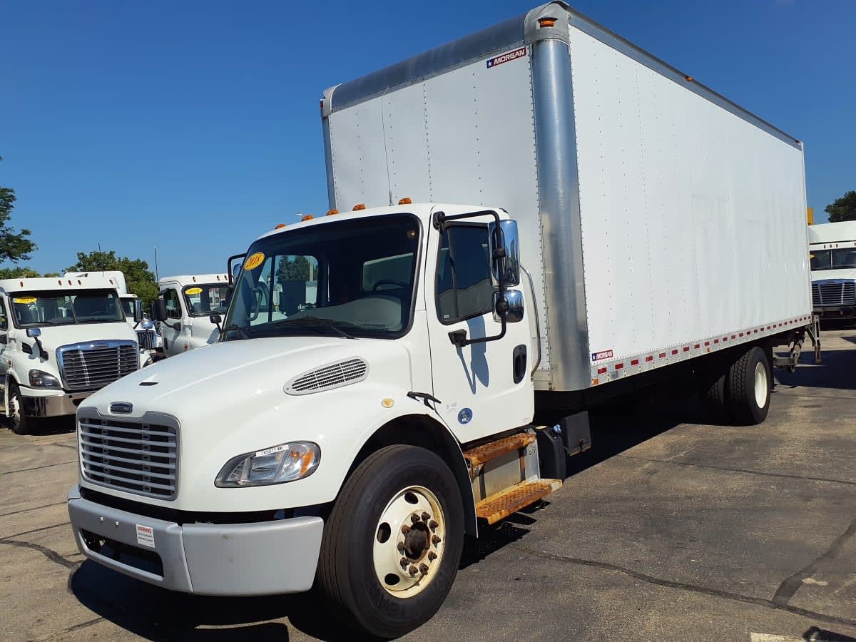 2018 FREIGHTLINER BUSINESS CLASS M2 106 in Oak Creek, WI