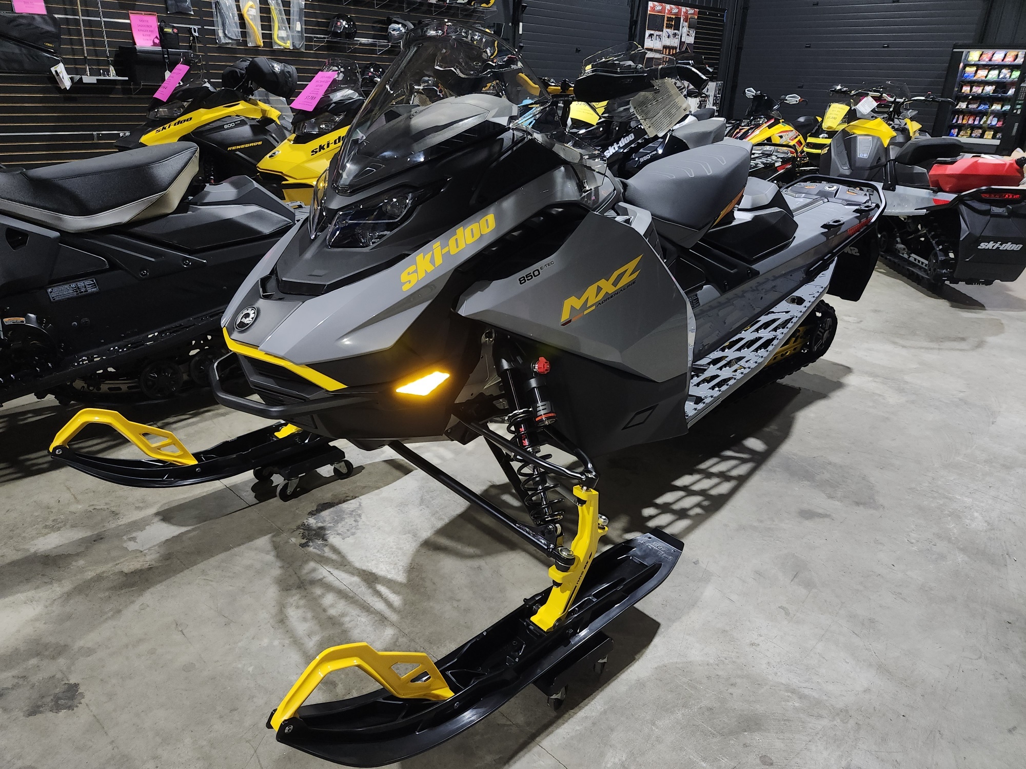 2026 Ski-Doo MXZ BLIZZARD 850 137 in monroe WI