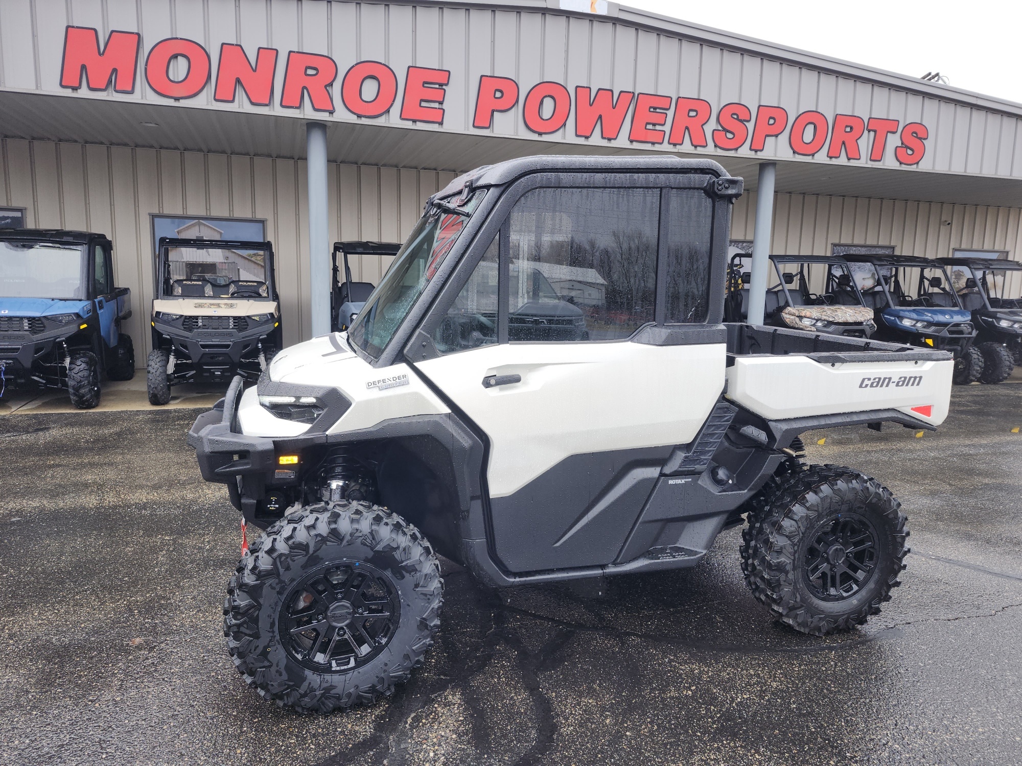 2026 Can-Am Defender LTD HD11 White UTV/Utility ATV
