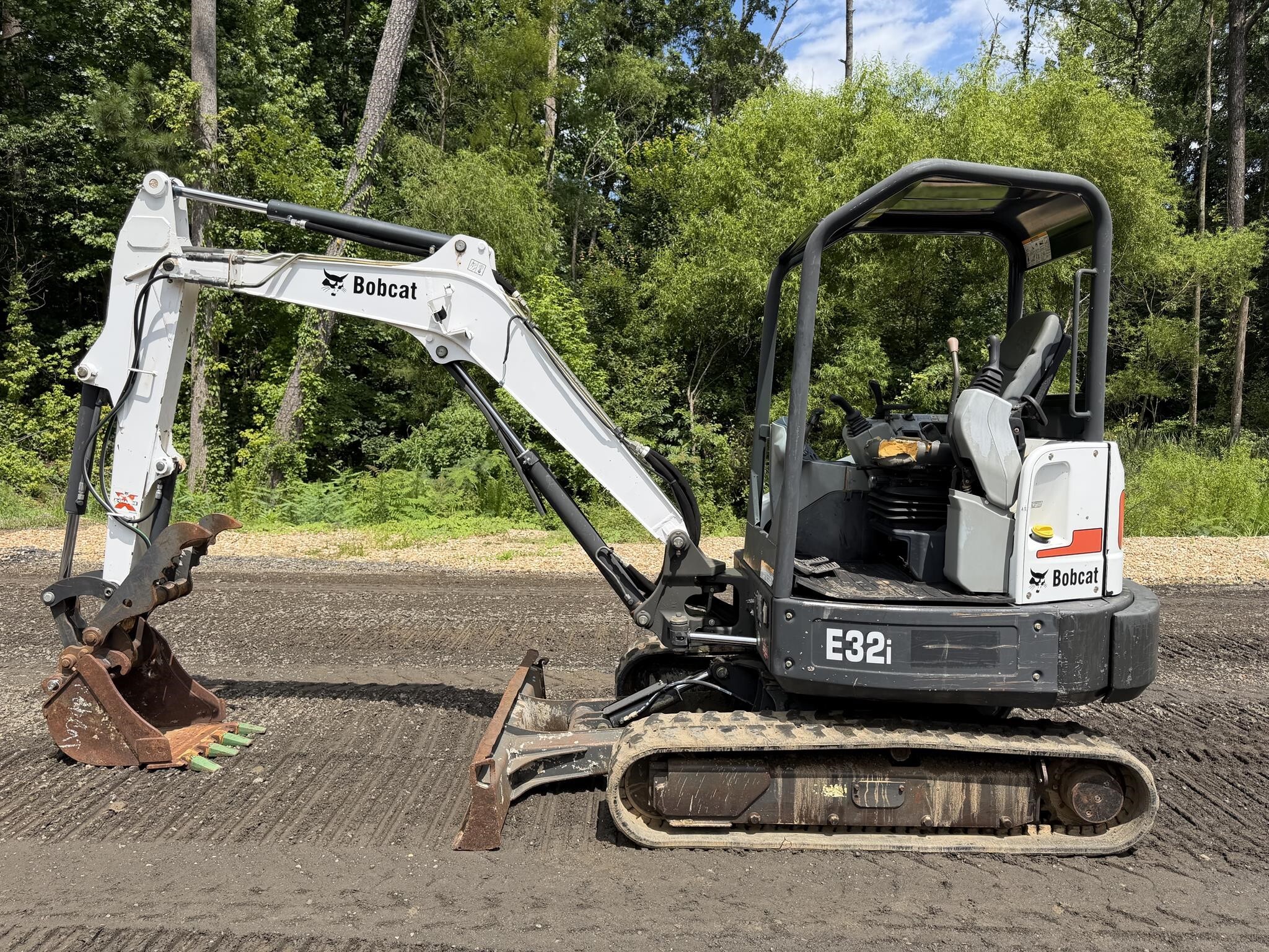 2016 BOBCAT E32I in Cumming, GA