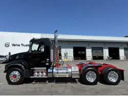2026 VOLVO VHD64FT300