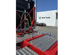 2026 VOLVO VHD64FT300