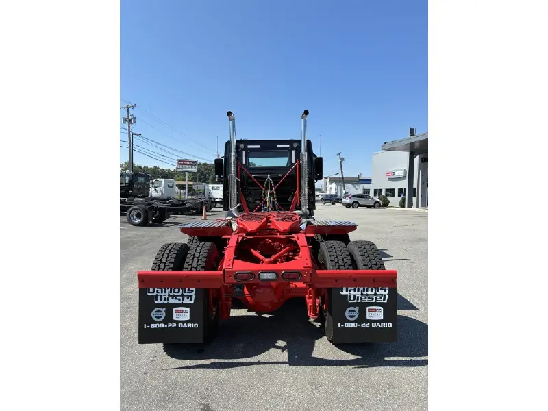 2026 VOLVO VHD64FT300