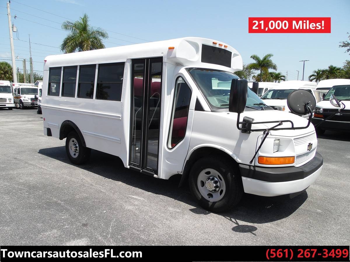 2013 CHEVROLET EXPRESS 3500 in West Palm Beach, FL
