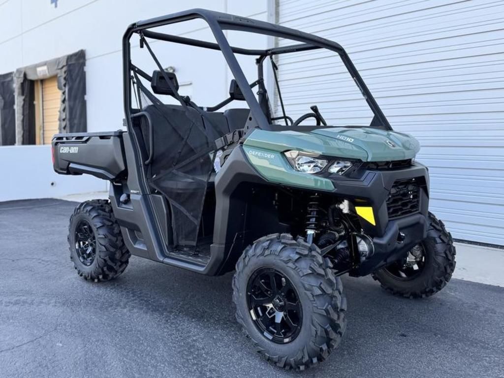 2025 Can-Am Defender DPS HD10 Compass Green in romney WV