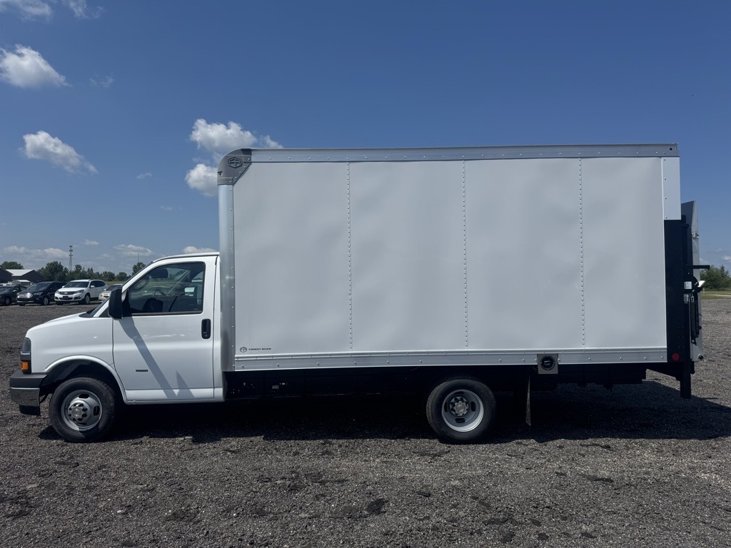 2026 CHEVROLET EXPRESS G3500 in Washington, IL
