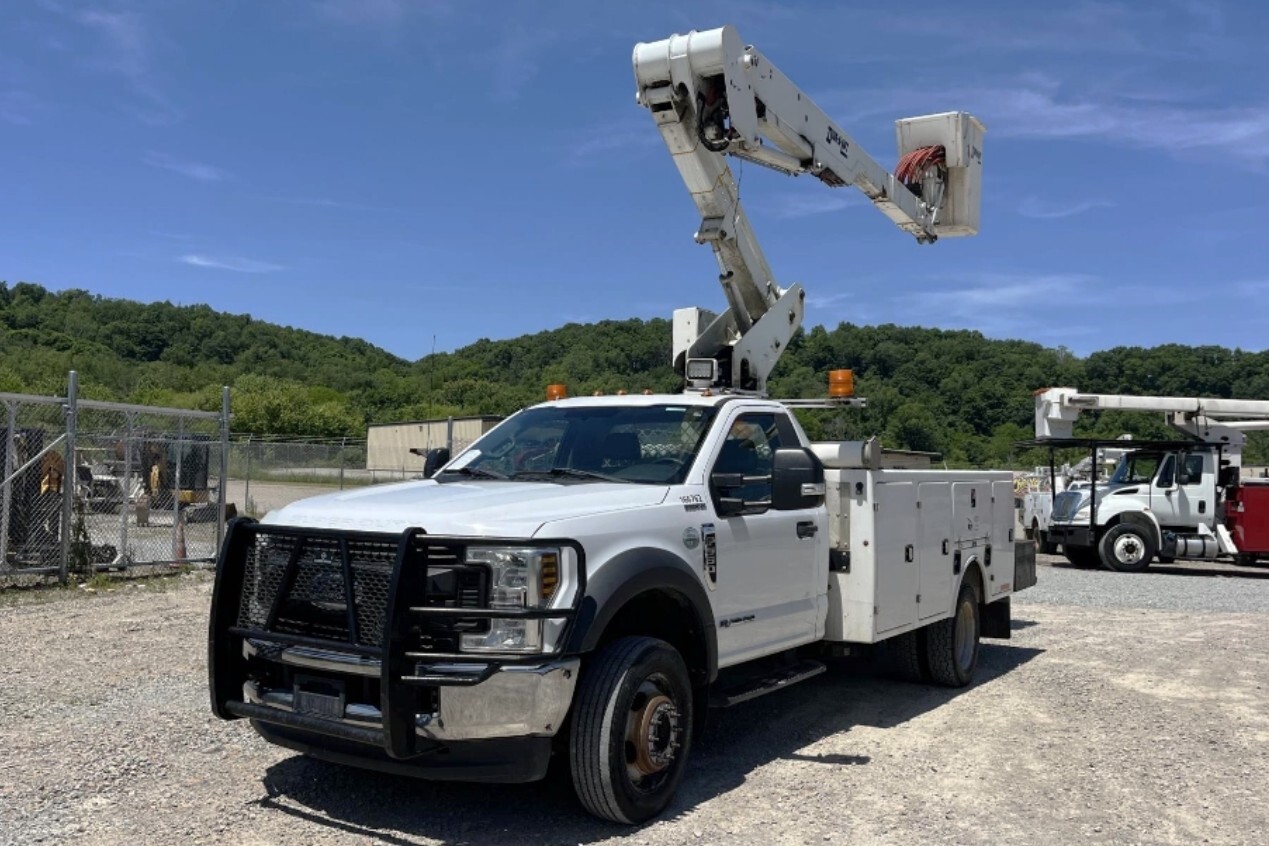 2019 FORD F550 XL in Dassel, MN