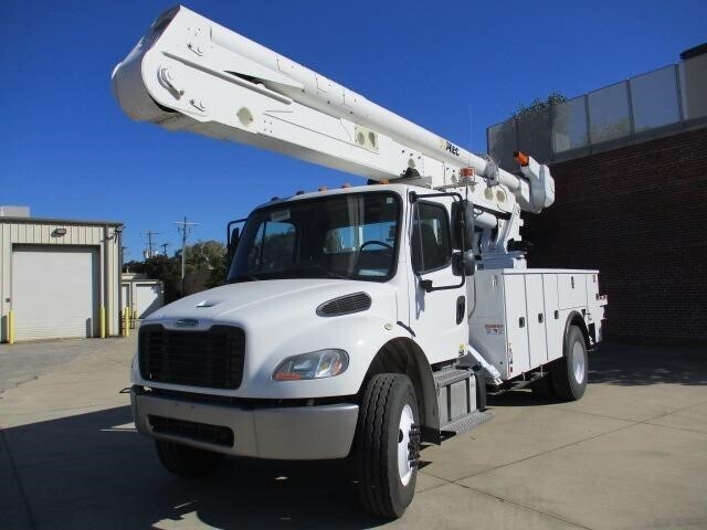 2020 FREIGHTLINER BUSINESS CLASS M2 106 in Dixon, CA