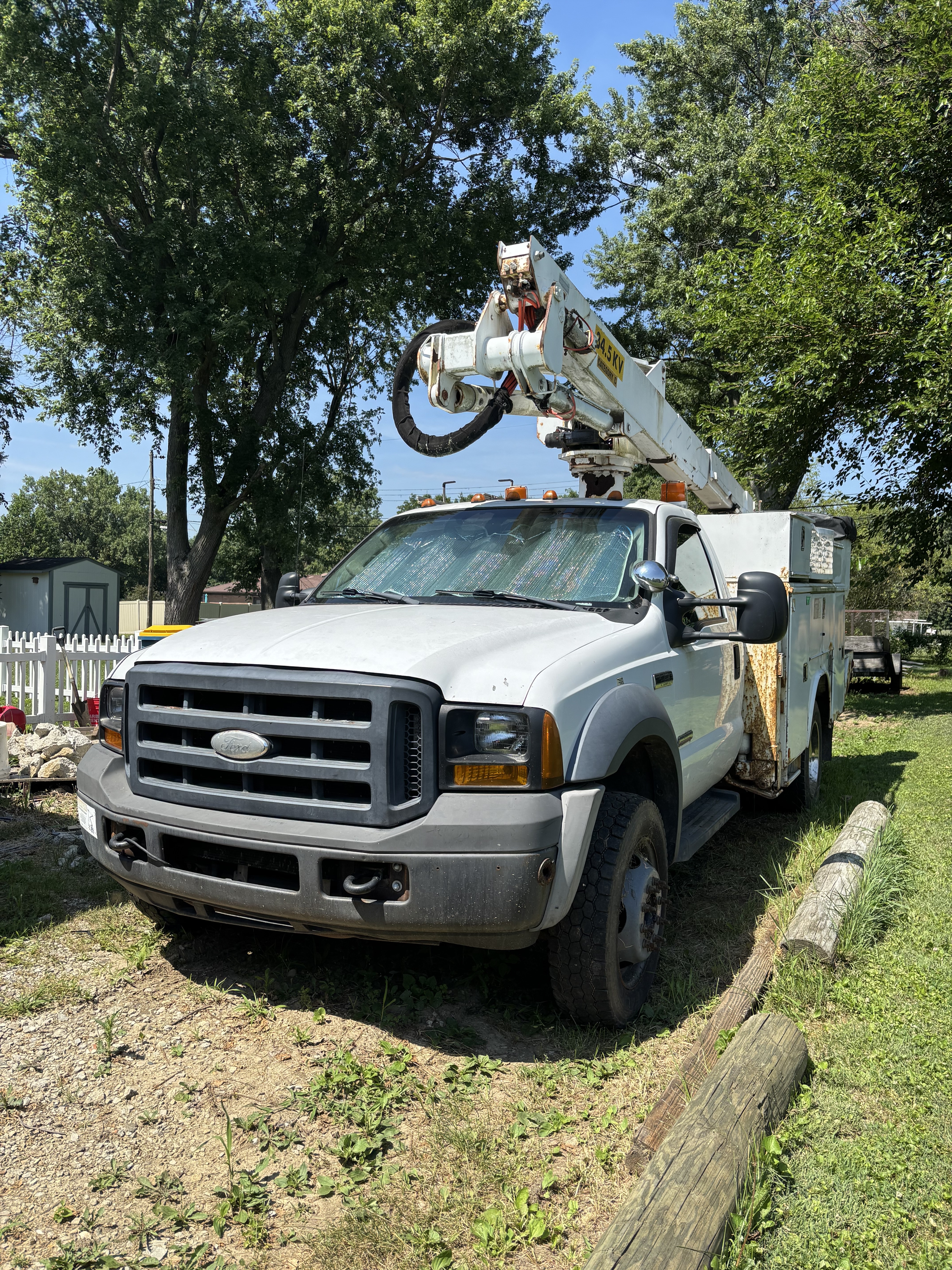 2006 FORD F550 in Indianapolis, IN