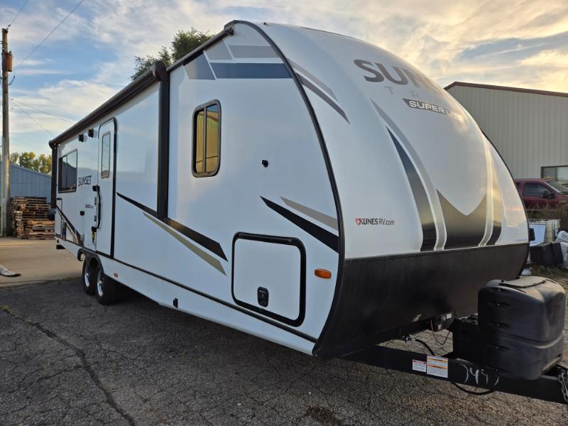 2022 Crossroads Sunset Trail Super Lite 268RL in holmen WI