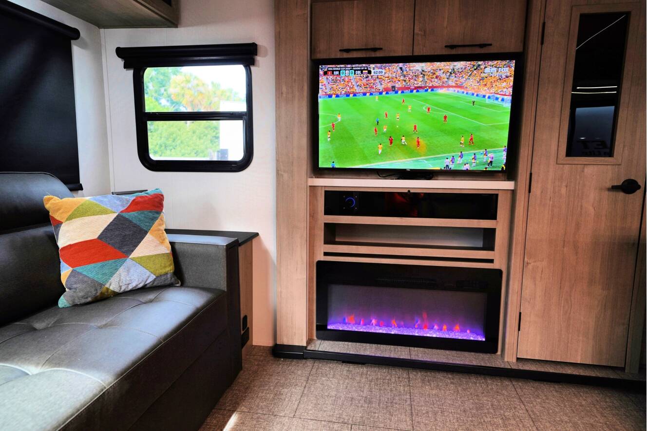 A photo of this 2025 Grand Design IMAGINE 2970RL