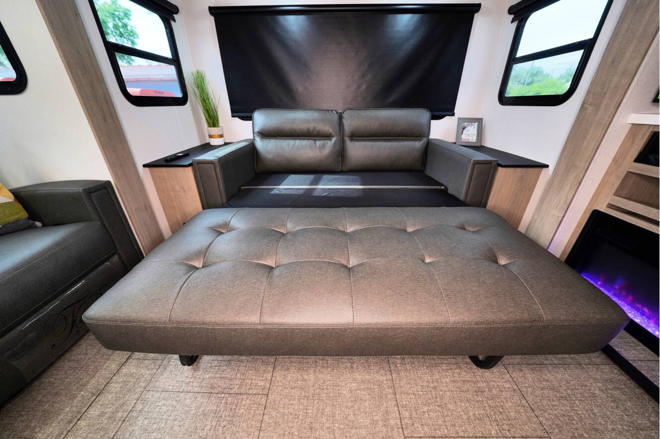 A photo of this 2025 Grand Design IMAGINE 2970RL