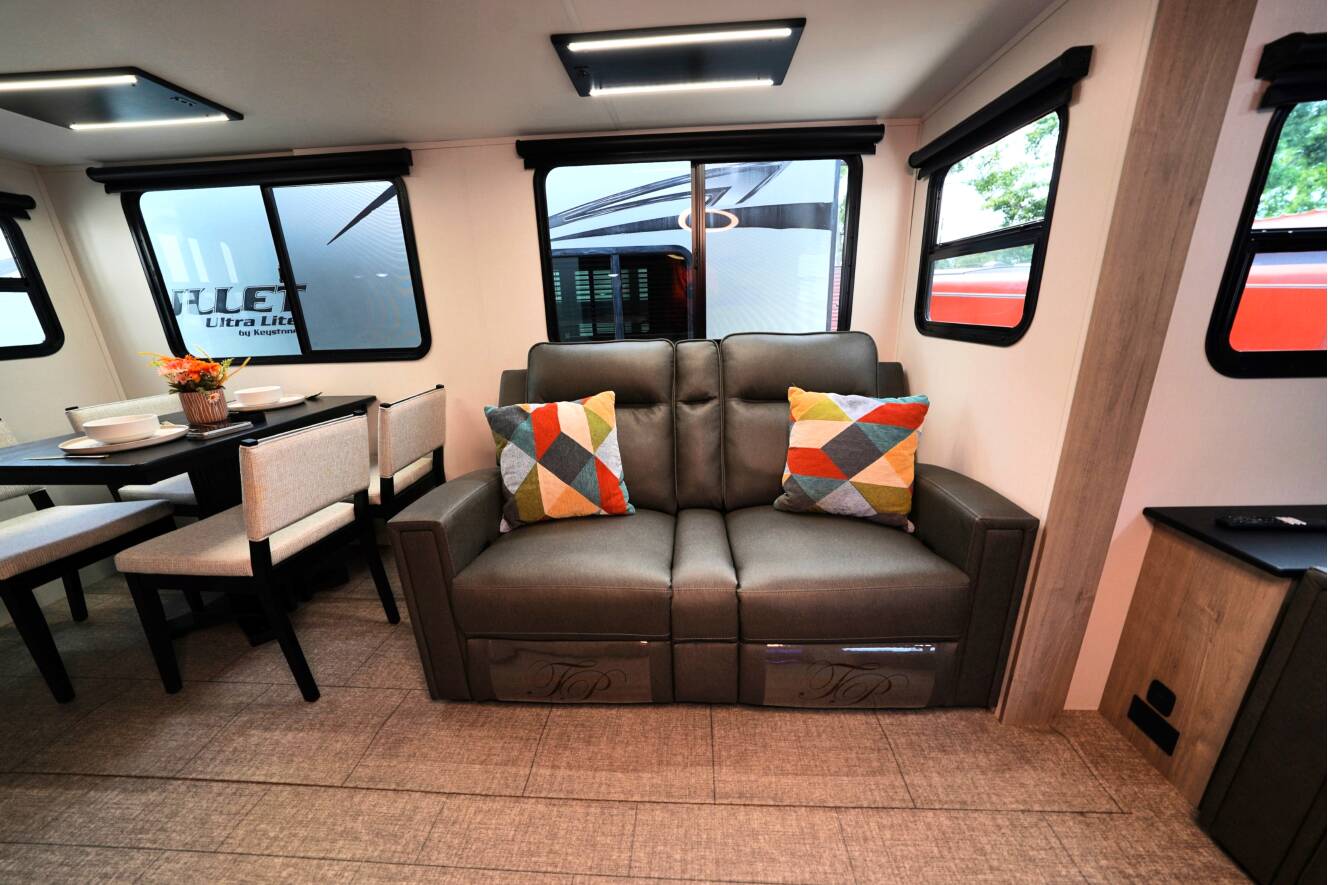 A photo of this 2025 Grand Design IMAGINE 2970RL